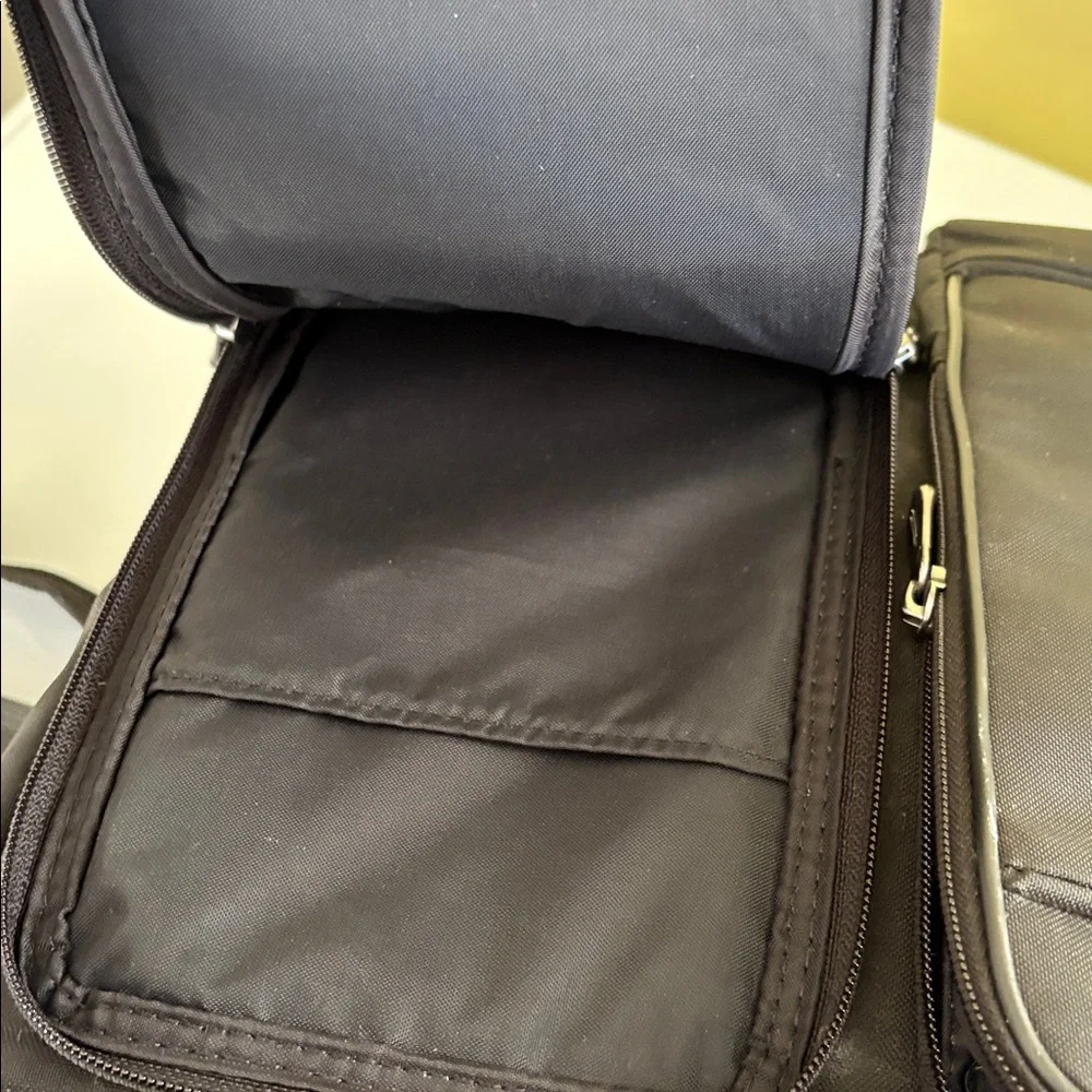 Hartmann Leather and Nylon Over Suitcase Handle Briefcase Overnighter